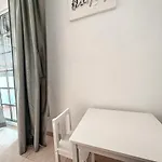 Quiet Sunviet Stay, Pool & Morning Sun Balcony Cs021 カジャオ・サルバヘ