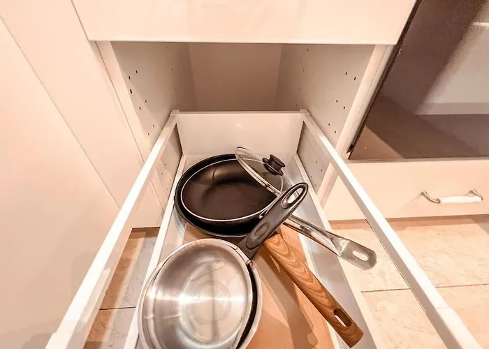 Quiet Sunviet Stay, Pool & Morning Sun Balcony Cs021 *