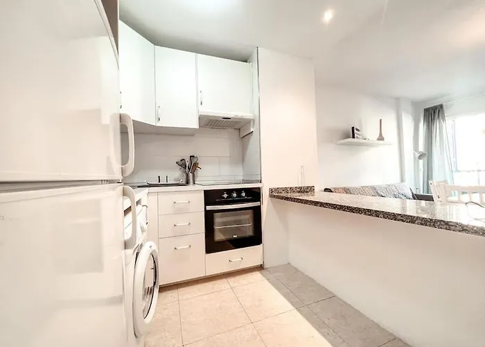 Quiet Sunviet Stay, Pool & Morning Sun Balcony Cs021 *